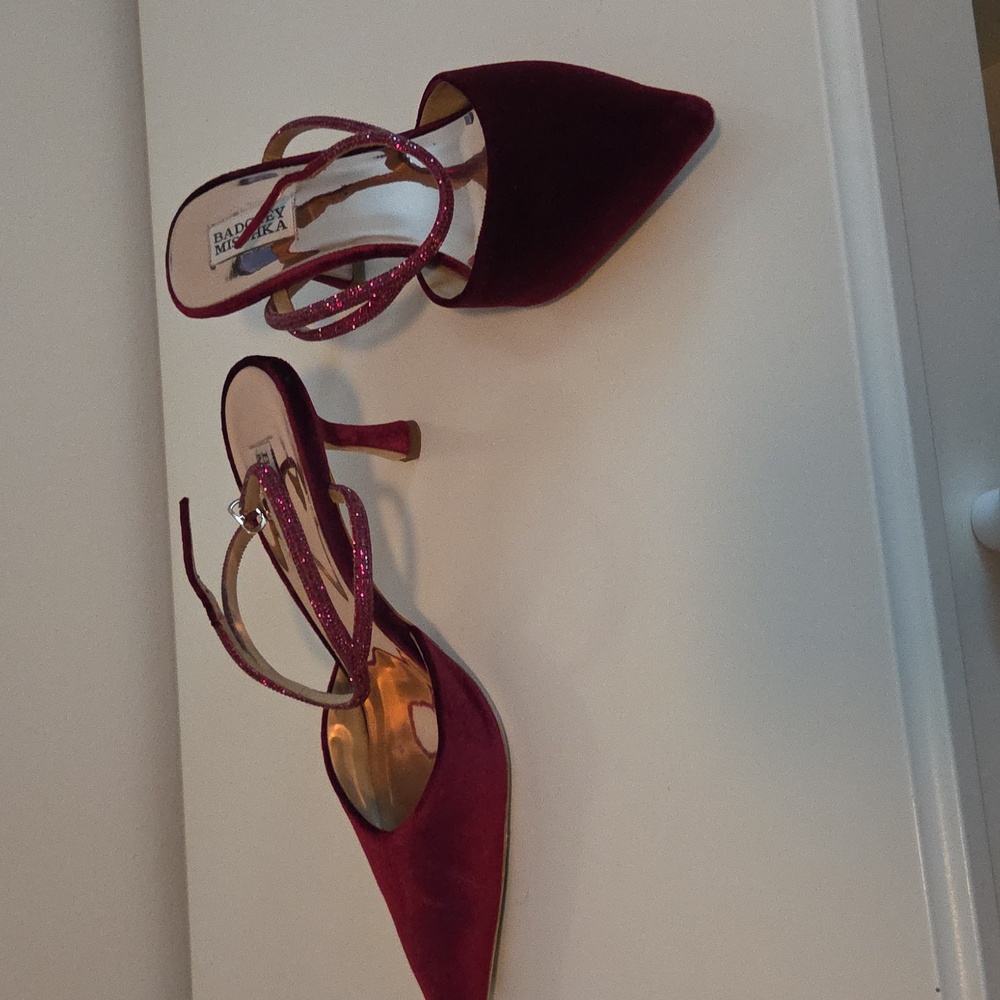 Badgley Mischka Burgundy Strappy Heels